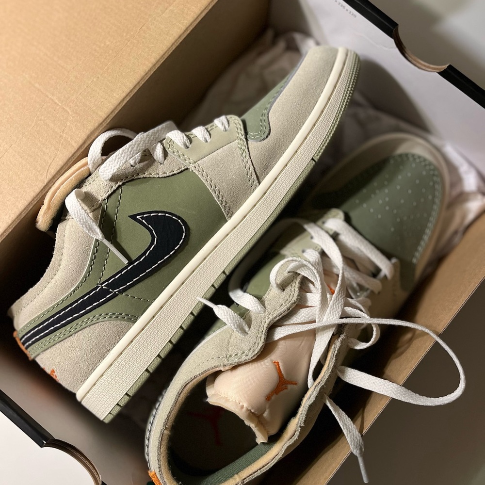 Nike Air Jordan 1 Low SE Craft in the "Light Olive" colorway